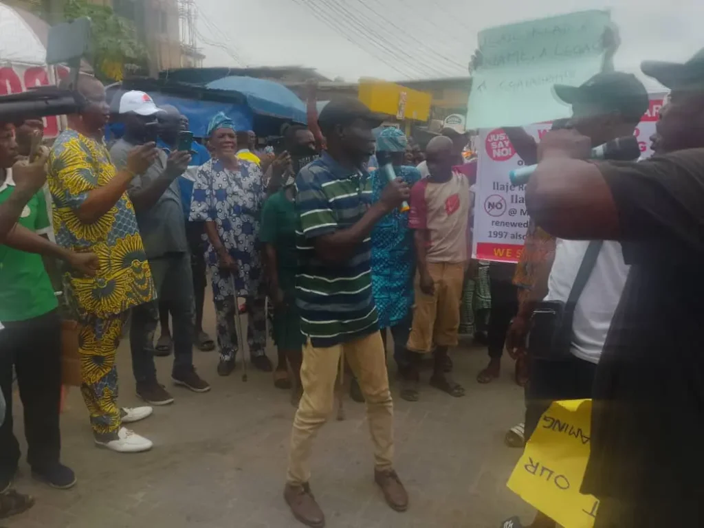 Lagos residents protest renaming of historic road to honour King Sunny Ade