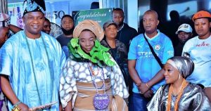 Alaafin confers chieftaincy title of Iya Gbogbo on Chief Mrs. Amobioljo