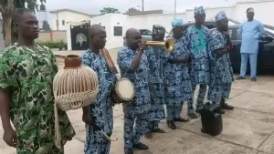 Olubadan: Traditional drummers, praise singers, others formally dump late Oba Olakulehin's residence