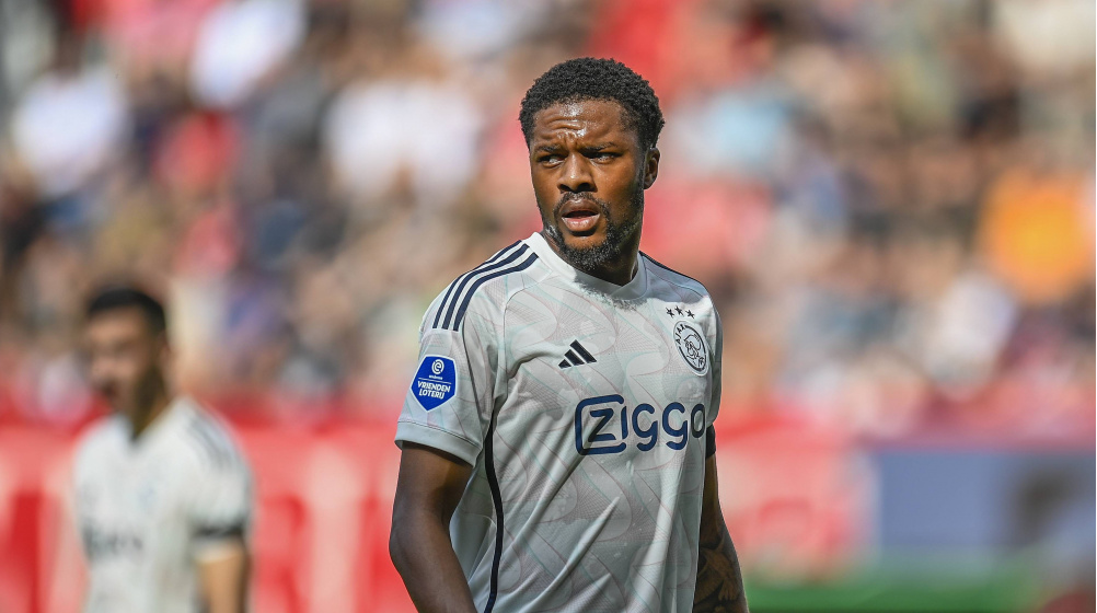 Chuba Akpom joins Ipswich Town