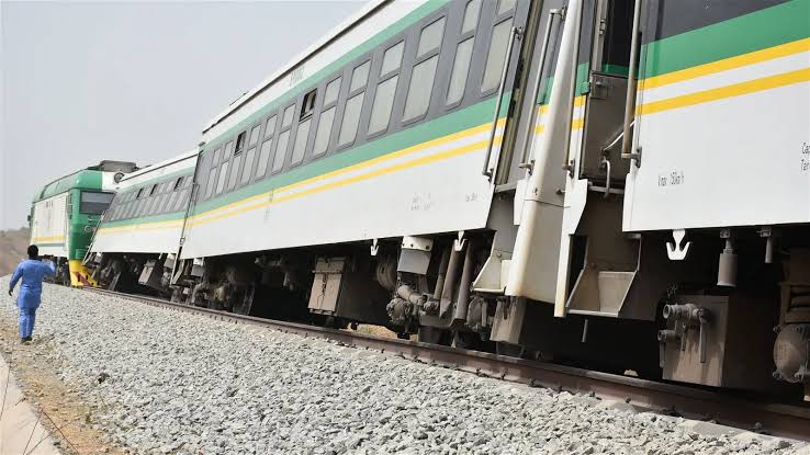 Panic as train derails on Abuja–Kaduna route [VIDEO]