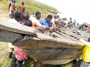 FG bans unlicensed boats, loading points nationwide